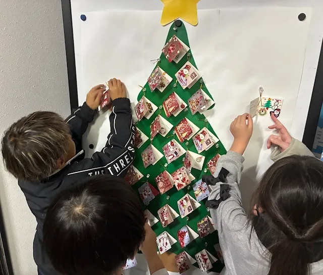 【クリスマスカード】四日市で楽し育英語学べる英会話教室を探すなら♪